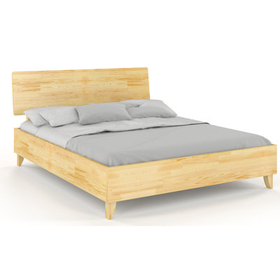 Gracie Oaks Massivholzbett Avery | Wayfair.de